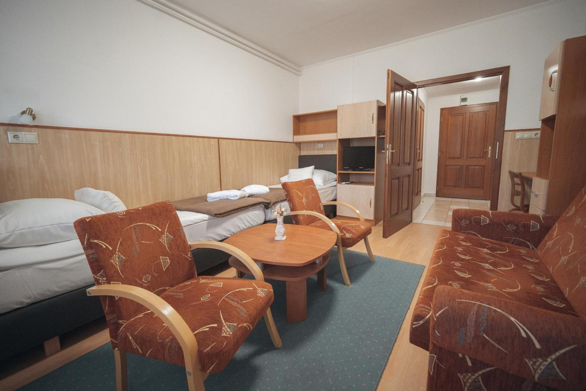 Hoforras Hotel Gyula Dış mekan fotoğraf