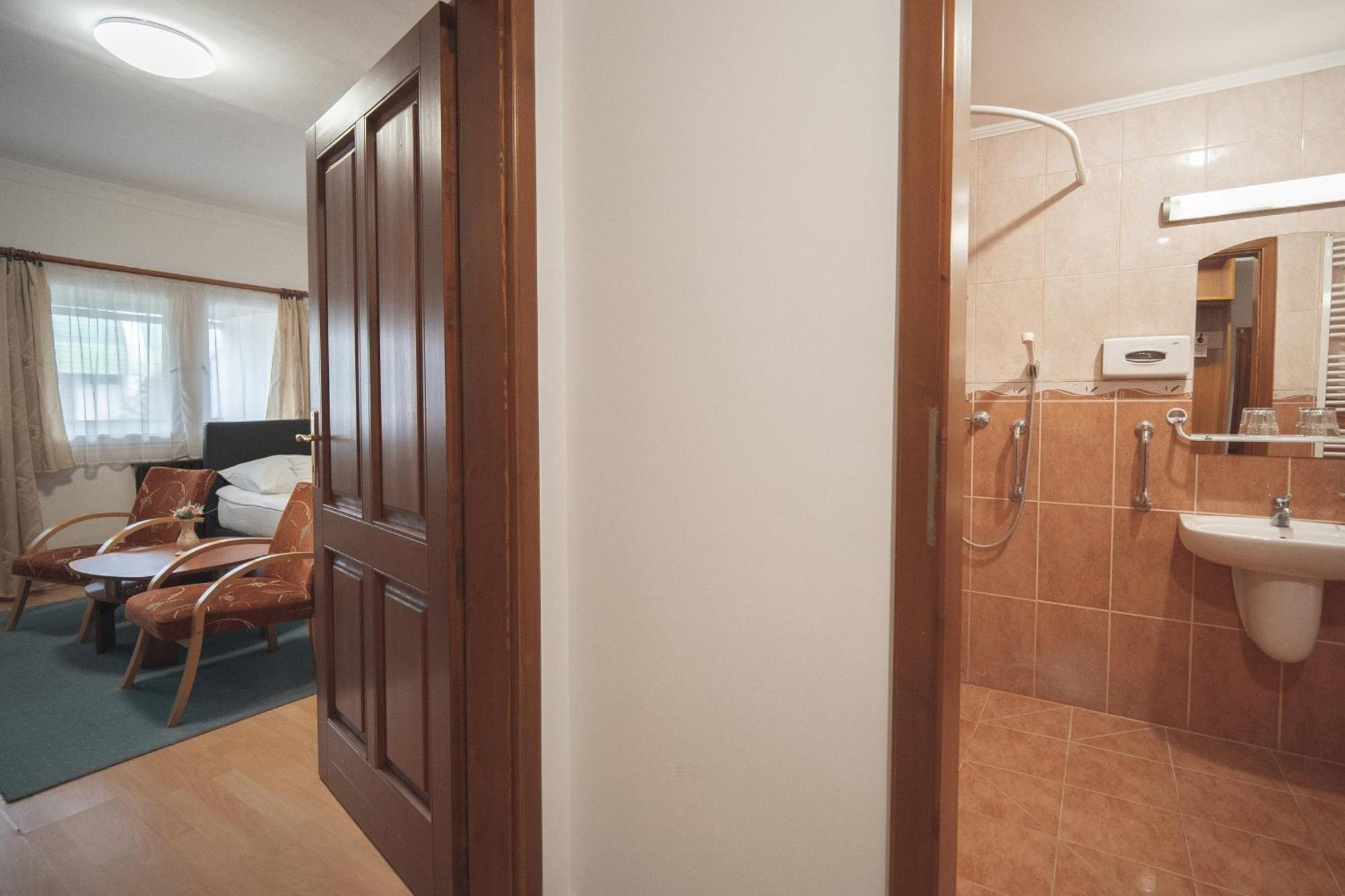 Hoforras Hotel Gyula Dış mekan fotoğraf