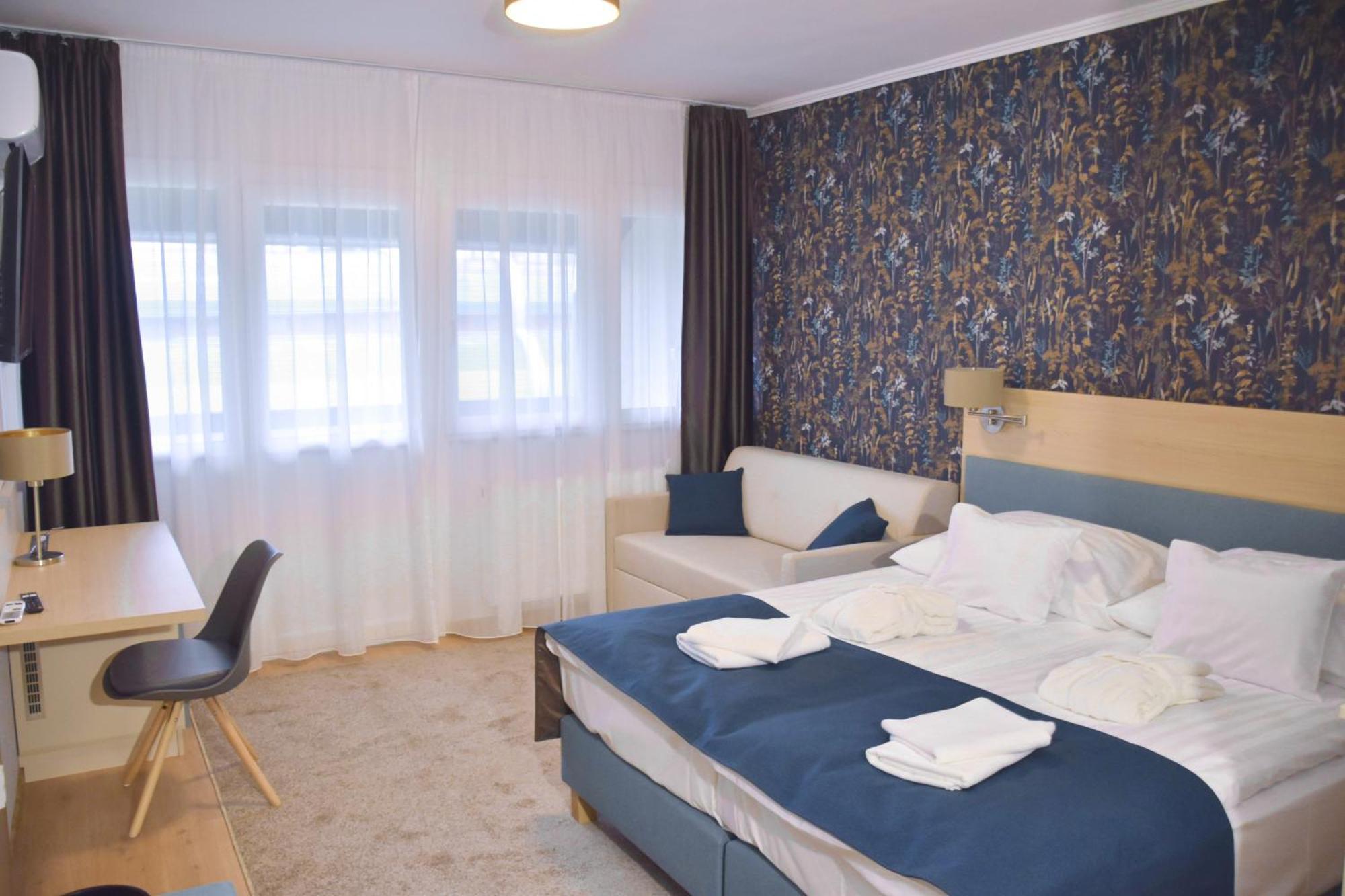Hoforras Hotel Gyula Dış mekan fotoğraf